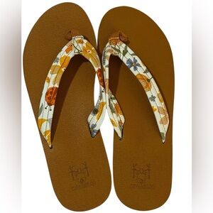 Havaianas Brown and Floral Sandals